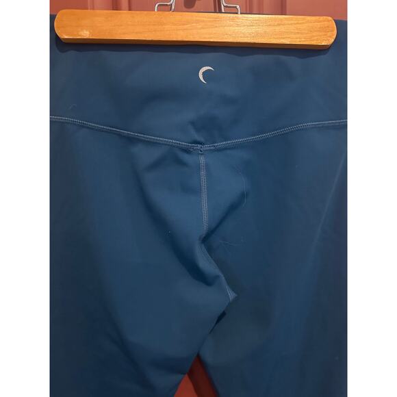 Zyia Active Corsair Brilliant Mesh High Rise Crop Capri Leggings - Picture 5 of 6